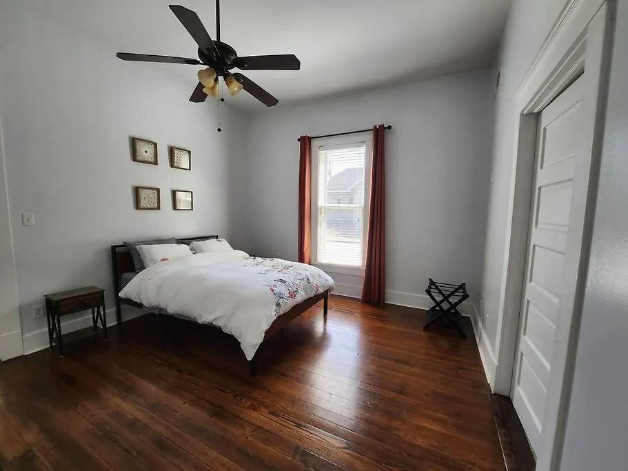 Holiday home Overton Square - Spacious & Central Memphis United States